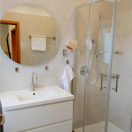 Seeschwalbe - Alte Schmiede Neugarmssiel Apartment