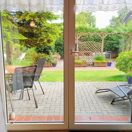 Seeschwalbe - Alte Schmiede Neugarmssiel * Schillig