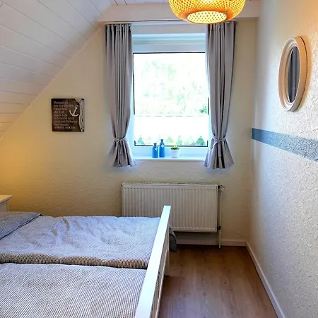 Seeschwalbe - Alte Schmiede Neugarmssiel Apartment