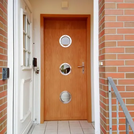 Seeschwalbe - Alte Schmiede Neugarmssiel * Schillig